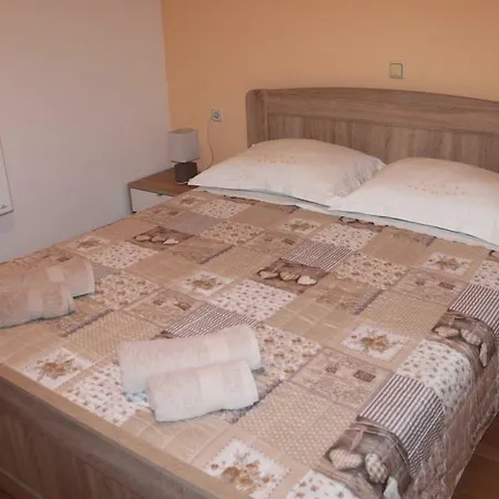 Luca Apartament *
