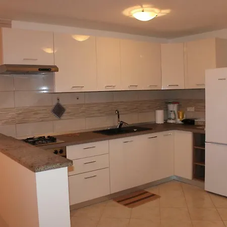 Luca Apartman